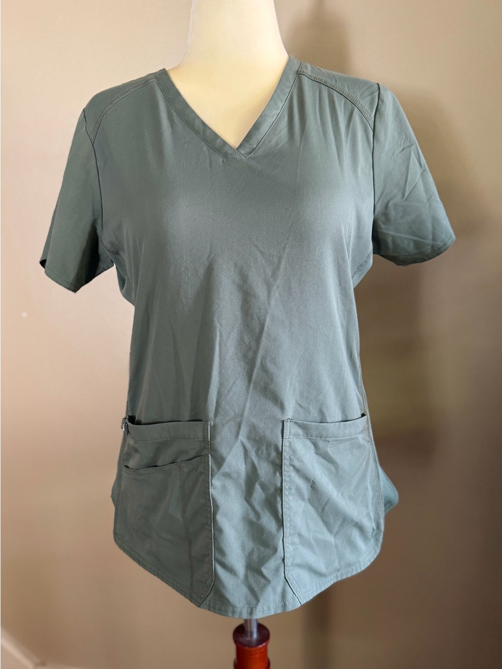 Med Couture Touch MC7459 Olive V Neck Scrub Top Medium EUC